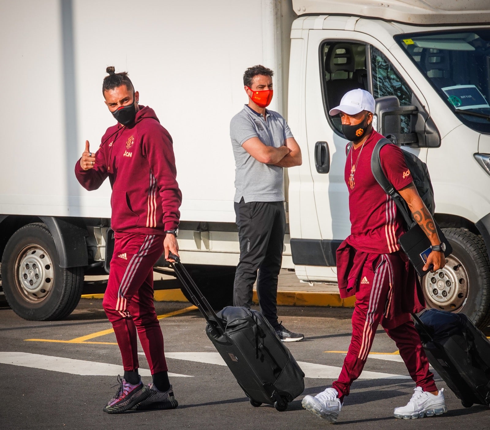 Los 'diablos rojos' aterrizan en la capital para el duelo de cuartos de final de la Europa League contra el Granada CF