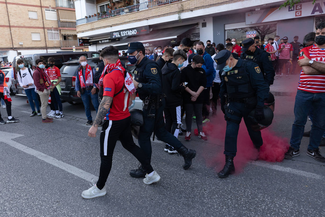 Fotos: El ambiente previo al Granada-Manchester United en el Nuevo Los Cármenes
