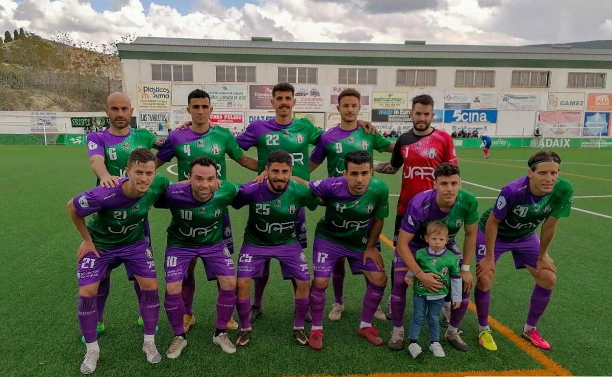Once titular del Atlético Mancha Real en la victoria ante El Palo. 