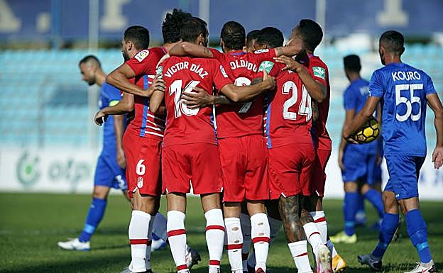 Goleada en Albania al Teuta. 