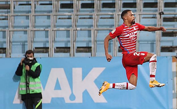 Yangel Herrera festeja su gol en Malmö. 