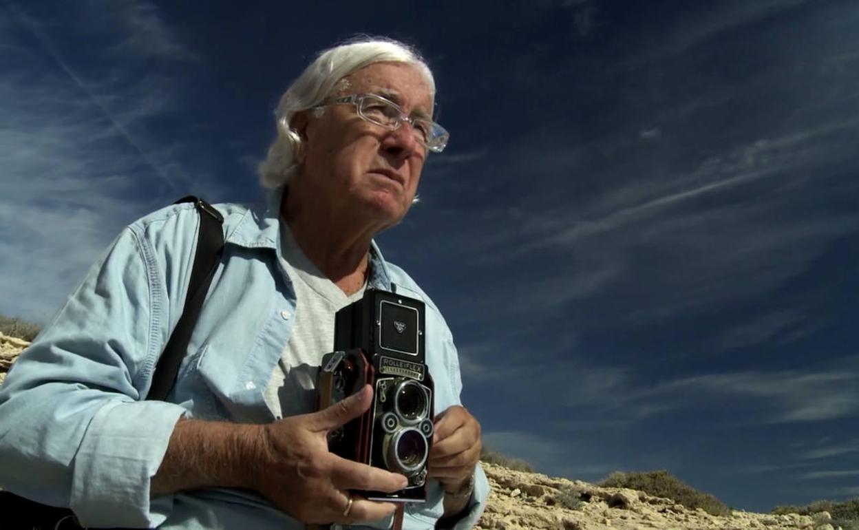 El azul de Pérez Siquier llega al Museo de Almería con un documental