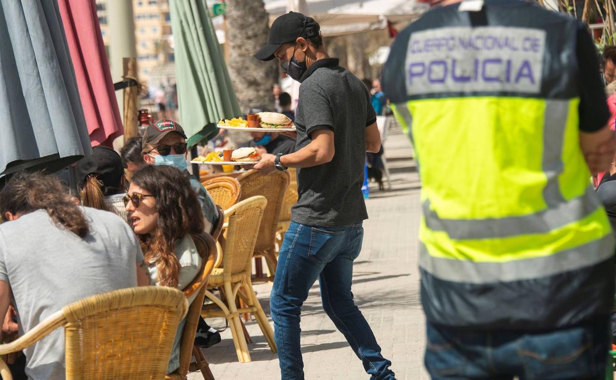 Cierre total de bares y comercios en Alcalá la Real y nueve municipios más de Jaén y 19 quedan aislados
