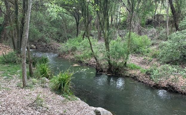 Imagen principal - Senderismo con niños Granada | Ruta fácil para hacer en familia en Cenes de la Vega y Pinos Genil