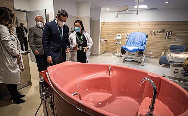 Moreno destaca la «transformación sin precedentes» realizada en el Materno Infantil de Granada