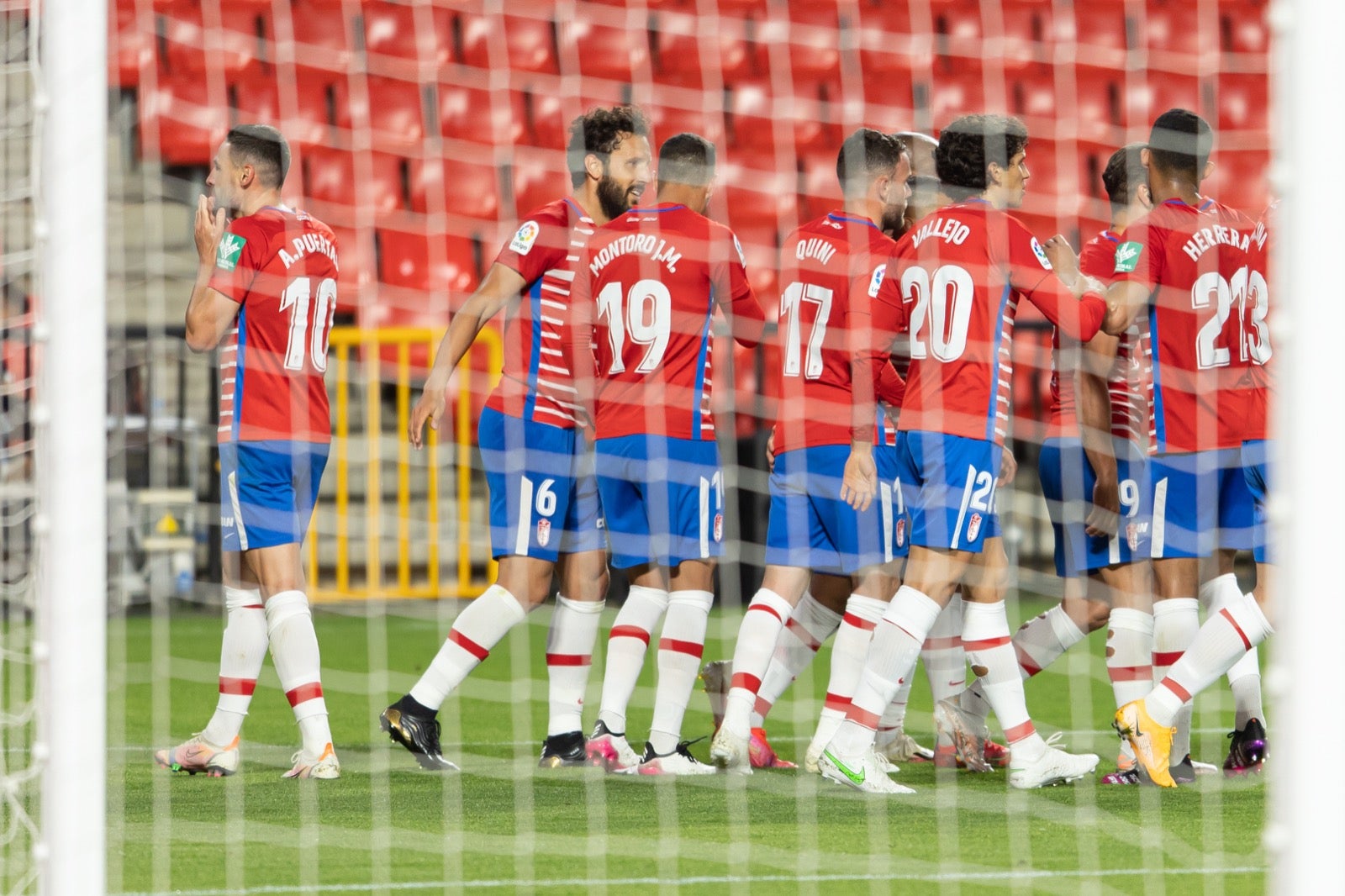 Fotos: Las mejores imágenes del Granada-Éibar