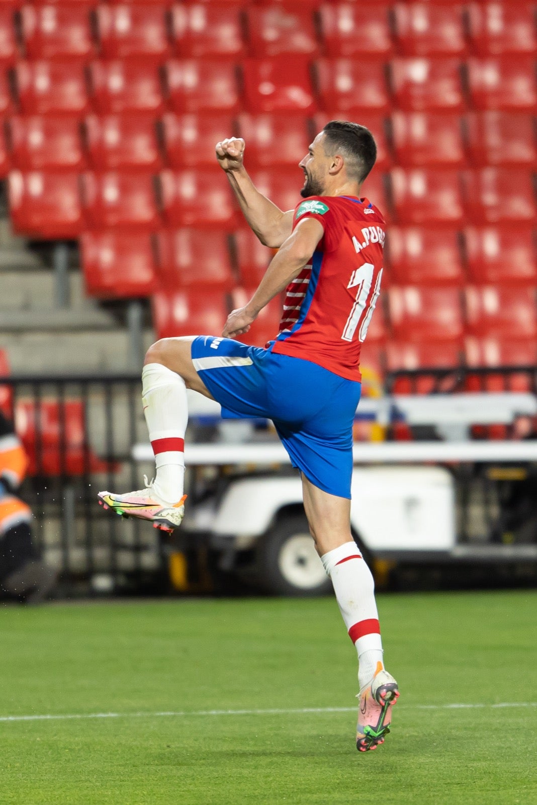 Fotos: Las mejores imágenes del Granada-Éibar