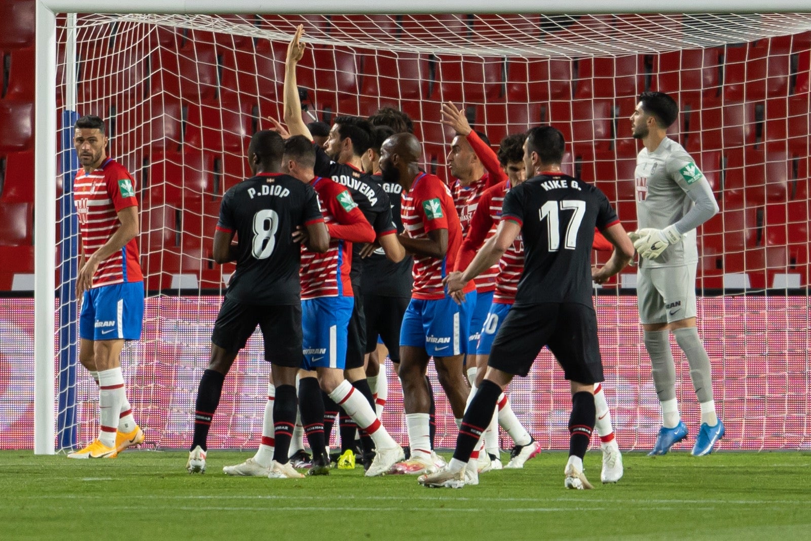 Fotos: Las mejores imágenes del Granada-Éibar