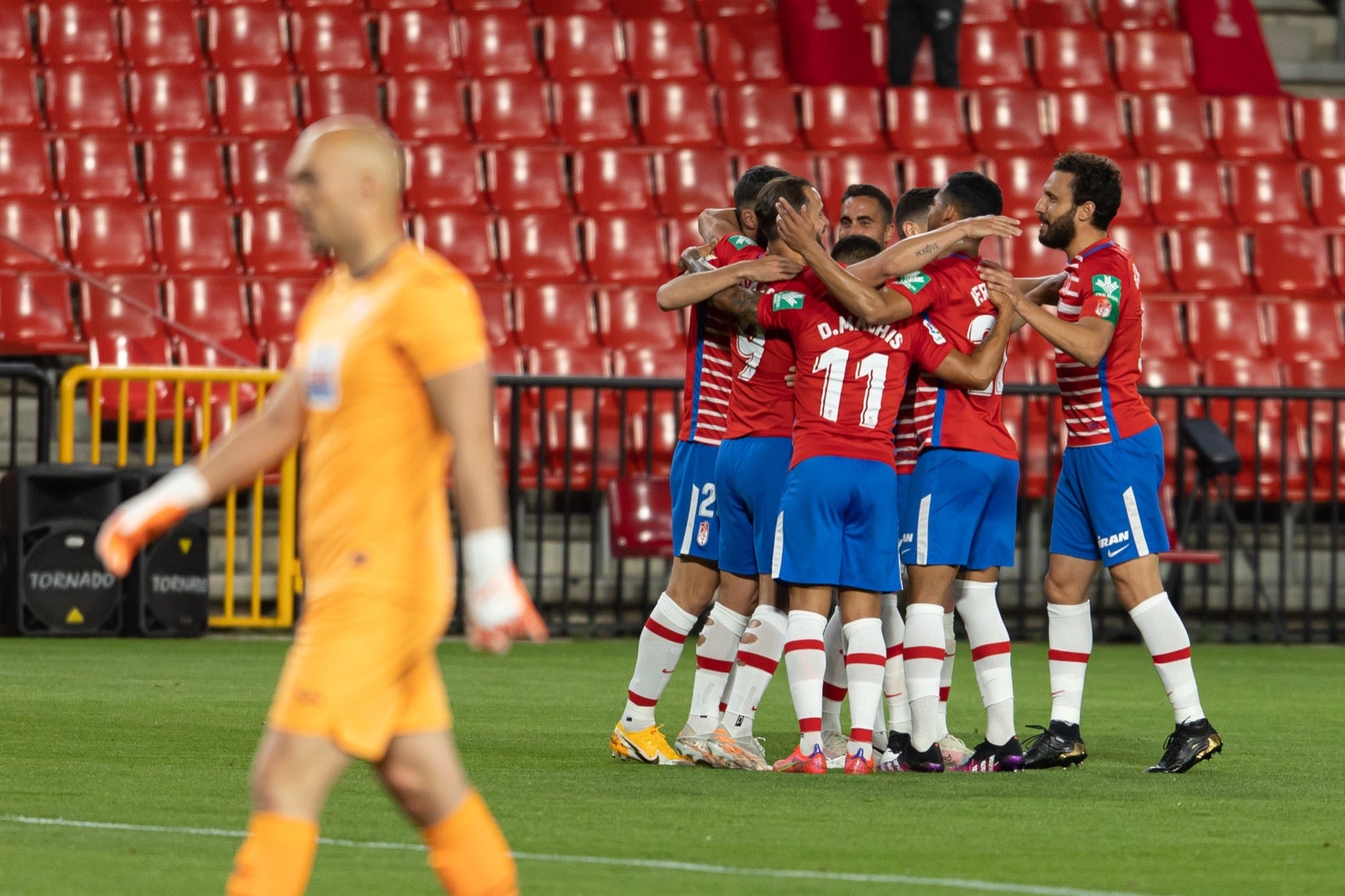 Fotos: Las mejores imágenes del Granada-Éibar