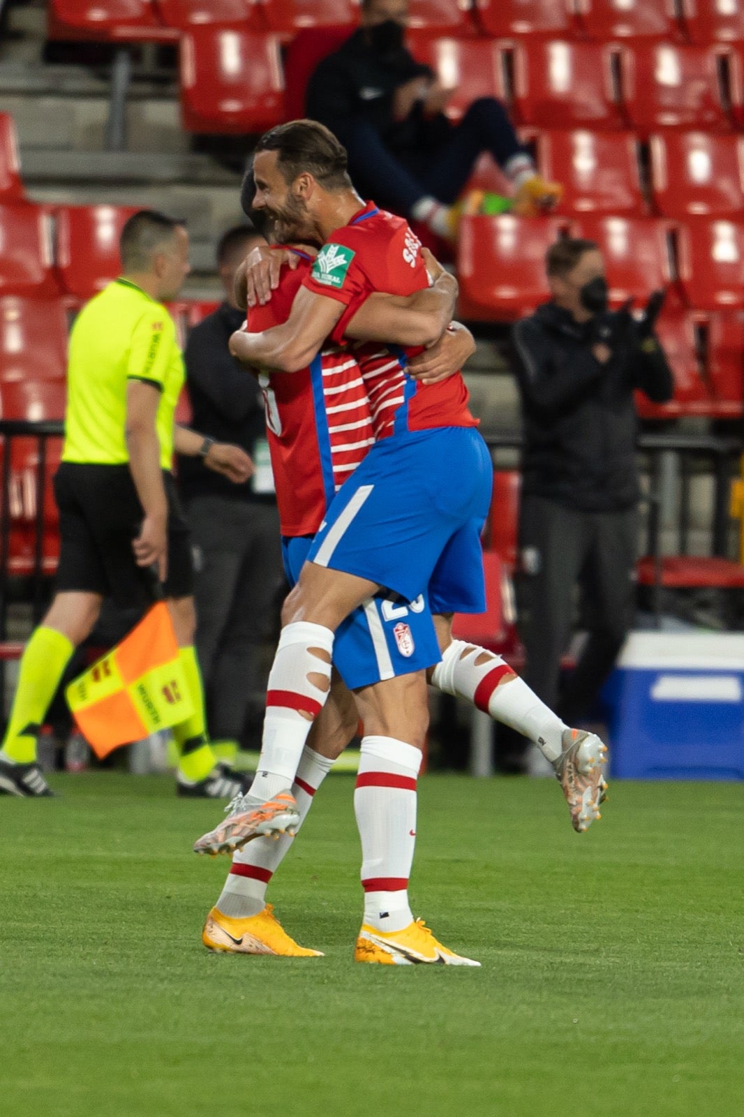 Fotos: Las mejores imágenes del Granada-Éibar