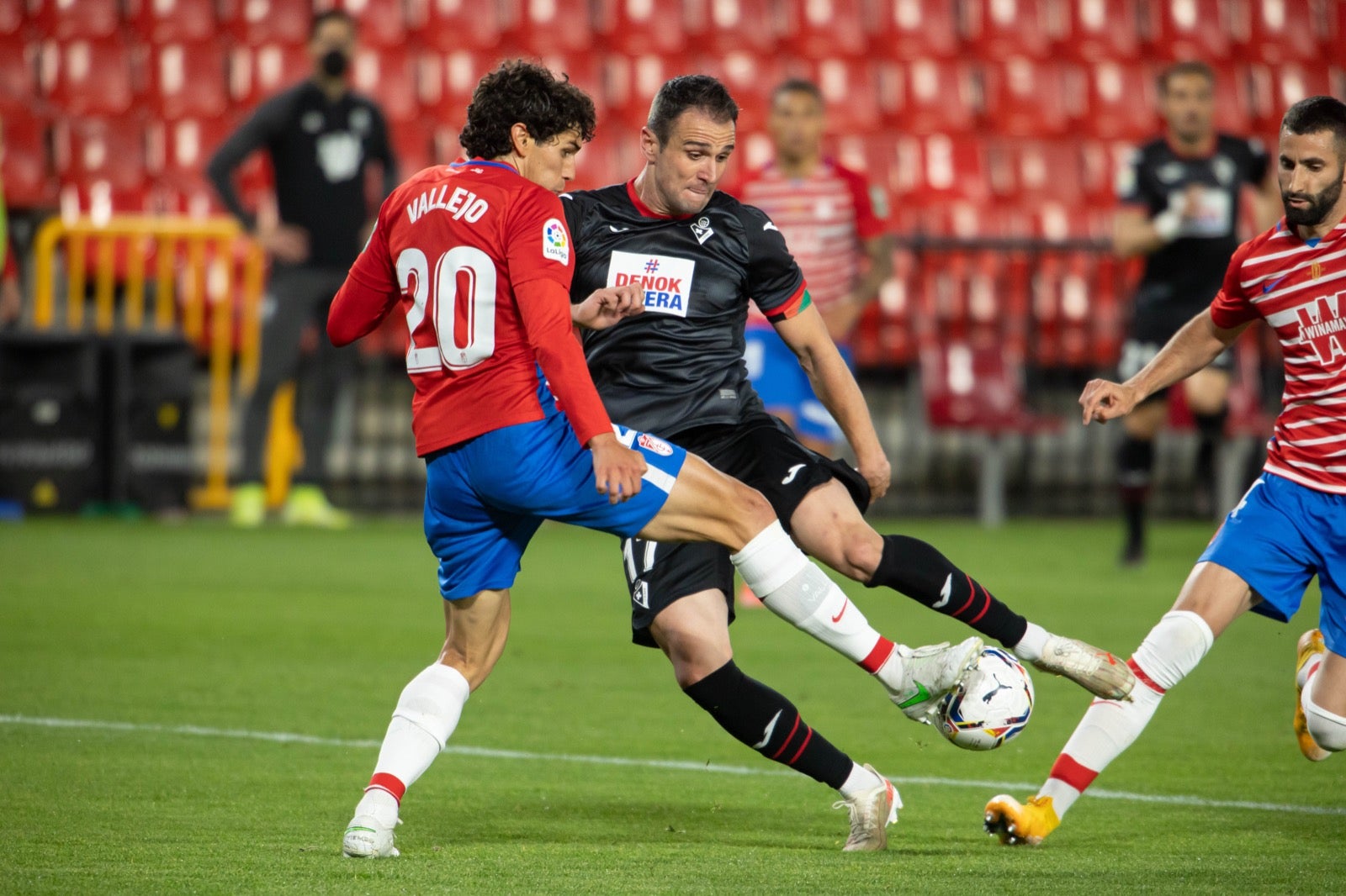 Fotos: Las mejores imágenes del Granada-Éibar