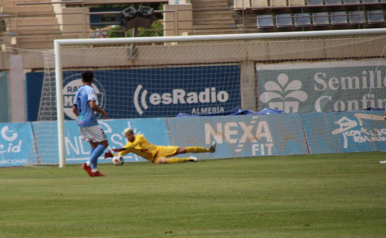 El portero celesteGodino será el titular el próximo domingo contra su anterior equipo, el Marbella.
