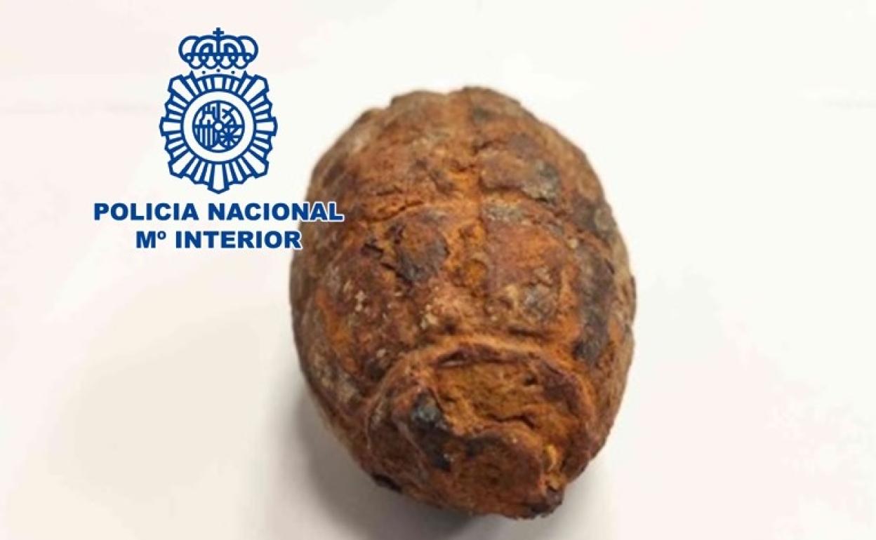 Los TEDAX desactivan una granada de la I Guerra Mundial hallada una una nave de Granada