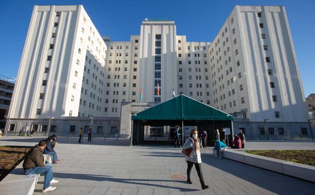 Granada supera los 100 pacientes UCI