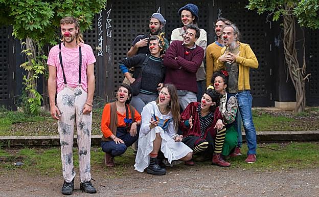 Imagen principal - Clowns formados por Piero Partigianoni. 