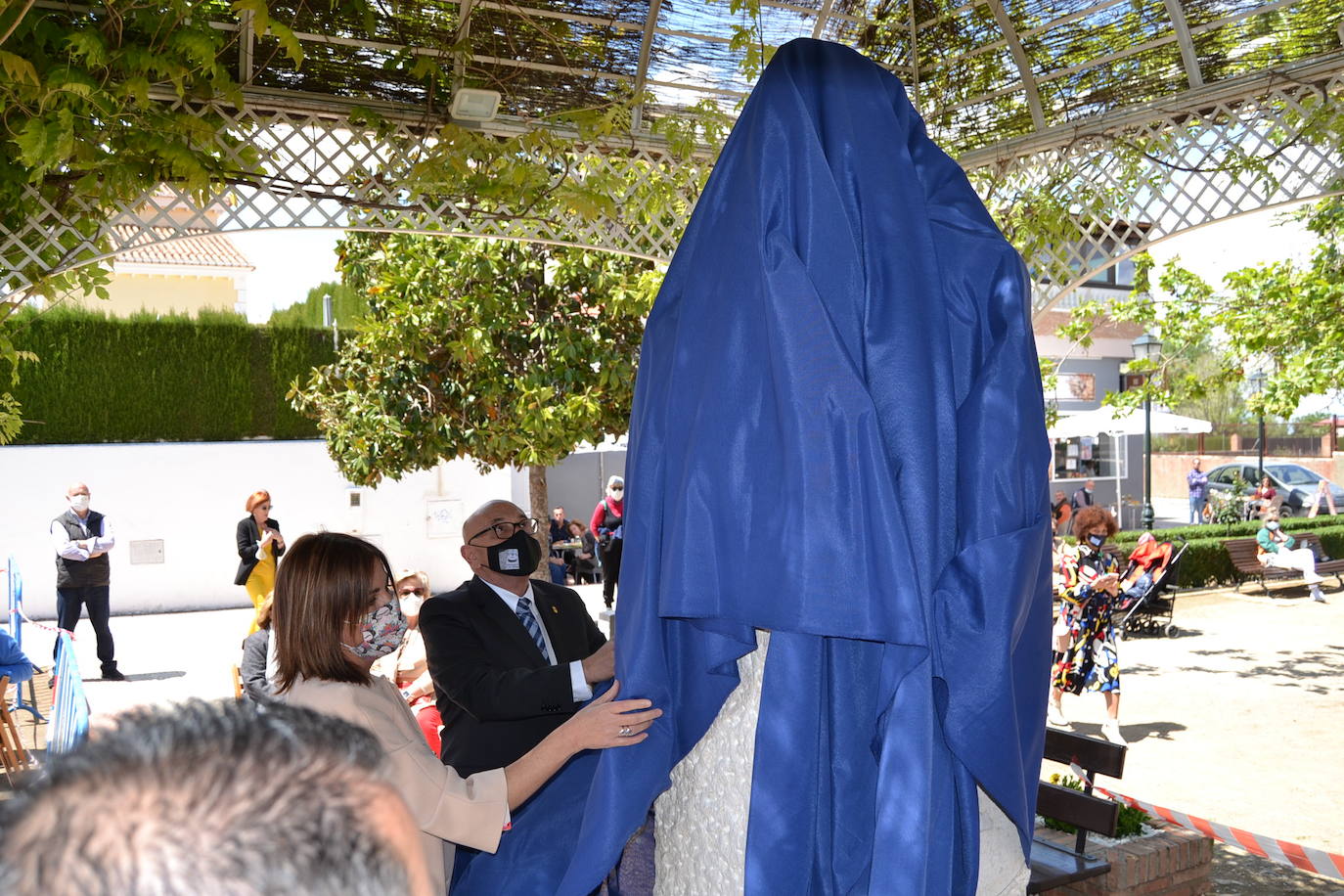 Acto de inauguración del monolito dedicado a la copla en Cájar