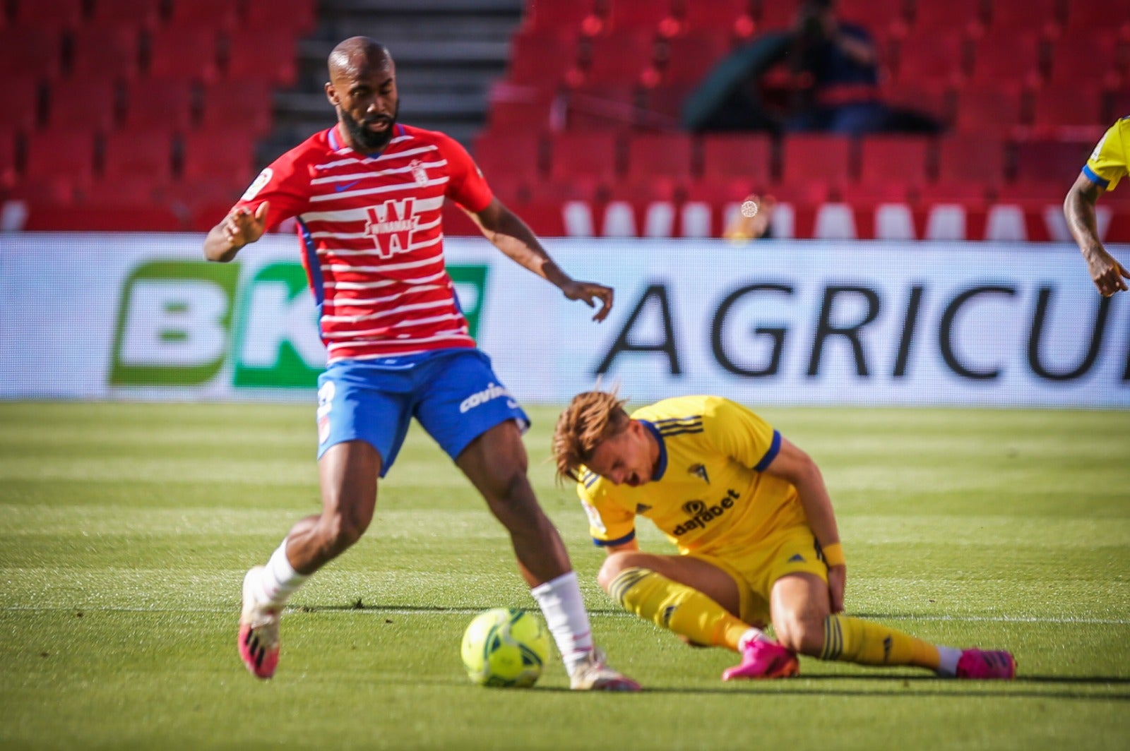 Fotos: Las mejores imágenes del Granada-Cádiz