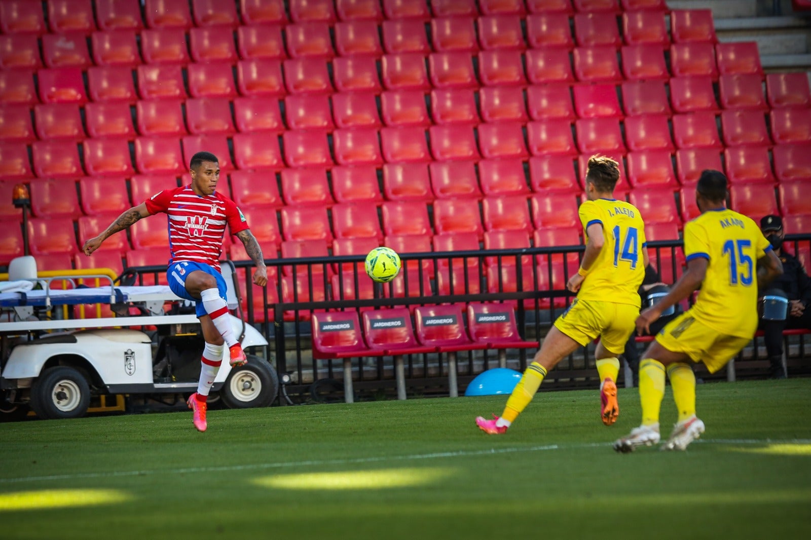 Fotos: Las mejores imágenes del Granada-Cádiz