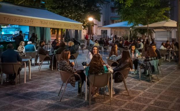 El curioso caso del último toque de queda en Andalucía: será de solo una hora