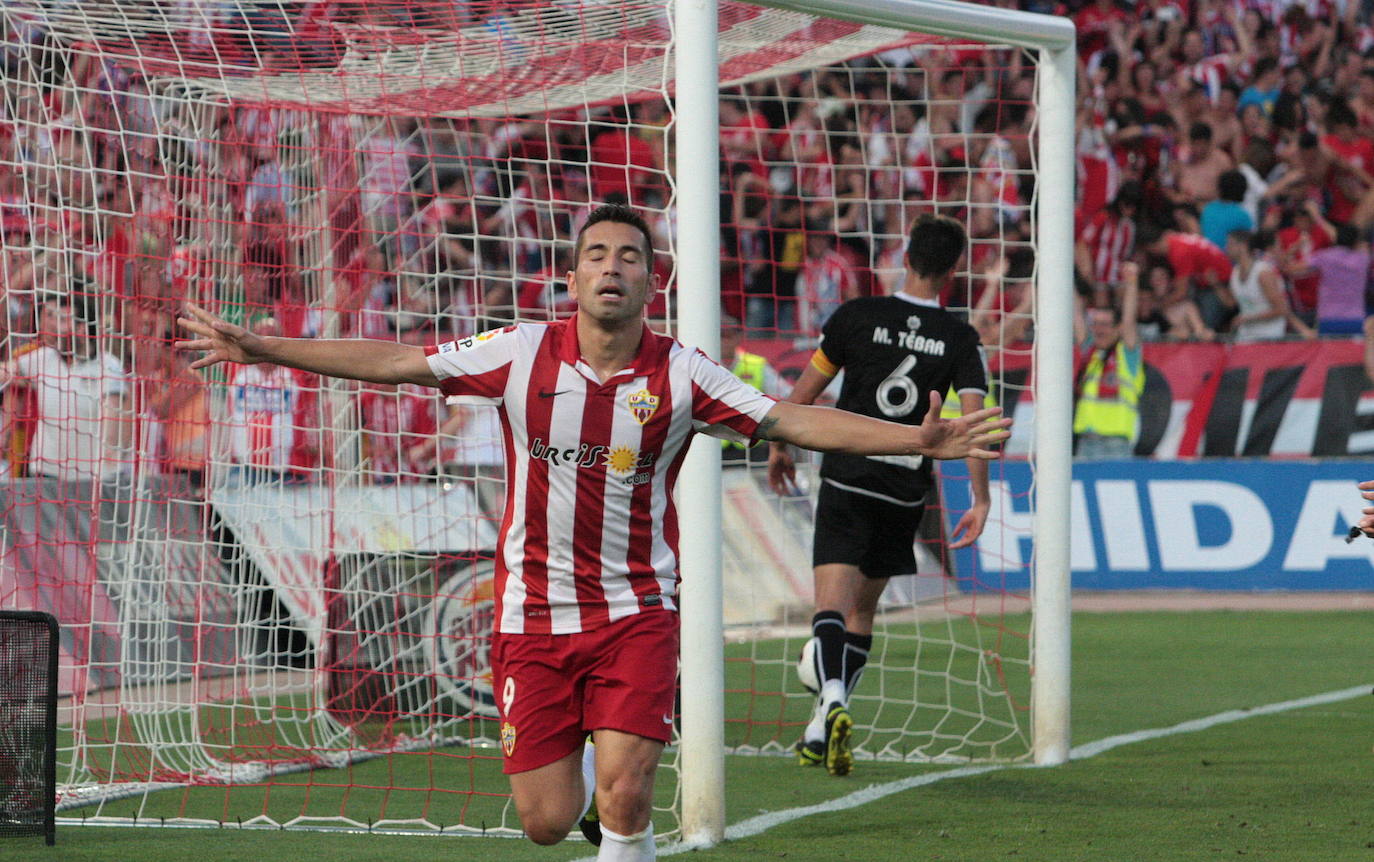 Charles celebra uno de los goles del último ascenso, celebrado frente al Girona. 