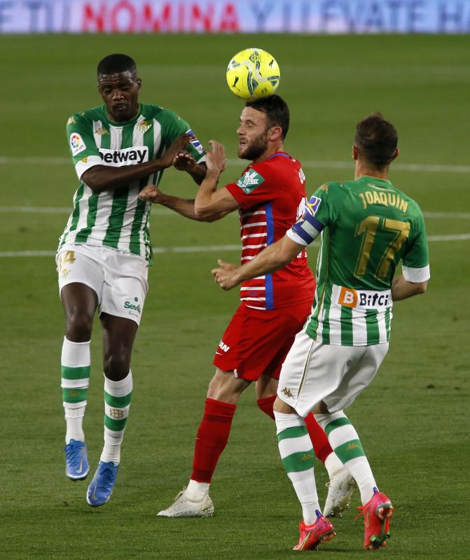 Fotos: Las mejores imágenes del Betis-Granada en el Benito Villamarín