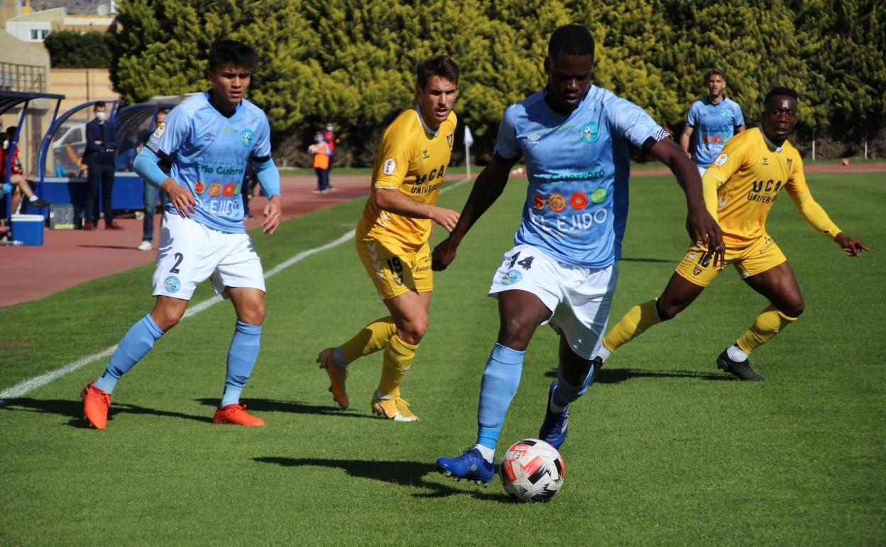 Sana: «Queremos que los puntos del domingo se queden en casa para dedicárselos a nuestra afición»