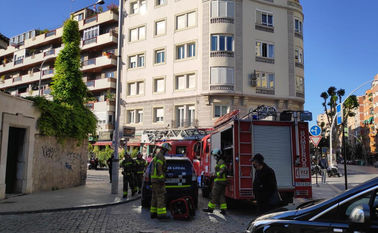 Fuego en Granada | Un herido en el incendio de un conocido restaurante de Plaza de Toros