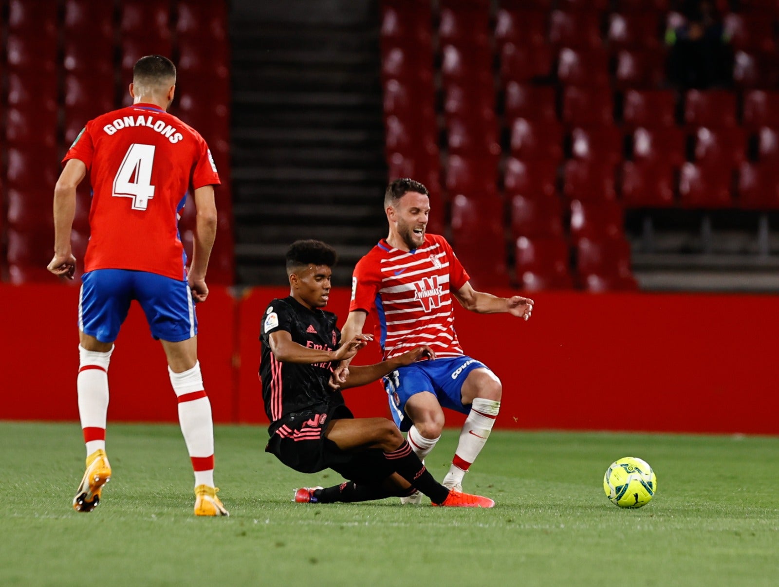 Fotos: Las mejores imágenes del Granada-Real Madrid