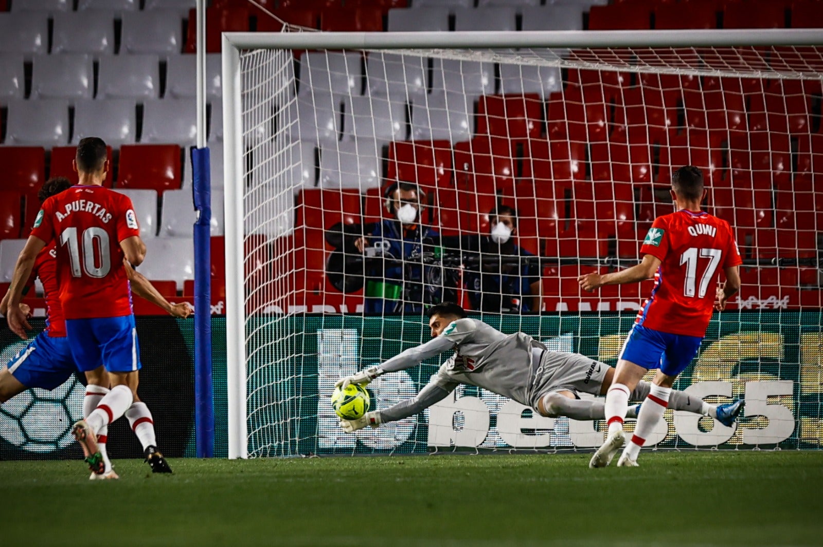 Fotos: Las mejores imágenes del Granada-Real Madrid