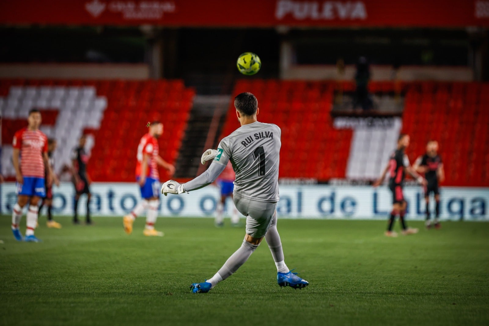 Fotos: Las mejores imágenes del Granada-Real Madrid