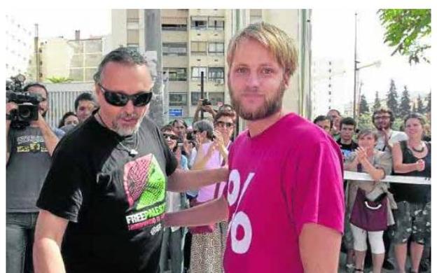 Paco Ortega, a la izquieda, con gafas de sol.