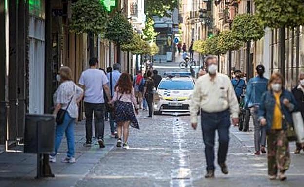 Granada baja por debajo de los 100 casos por primera vez desde marzo