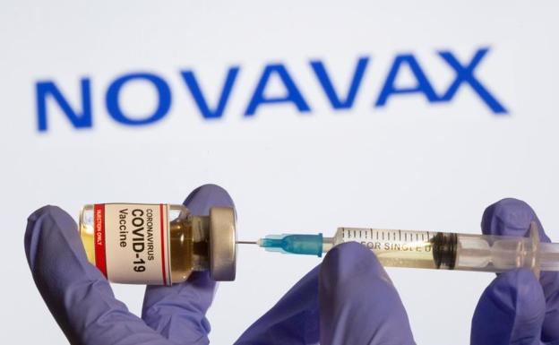 Novavax presenta una vacuna única contra la covid y la gripe 