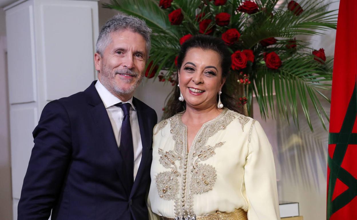 Fernando Grande-Marlaska, junto a la embajadora de Marruecos en España, Karima Benyaich