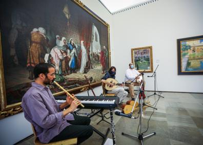 Imagen secundaria 1 - Concierto en el Museo de Bellas Artes de Sukun. 