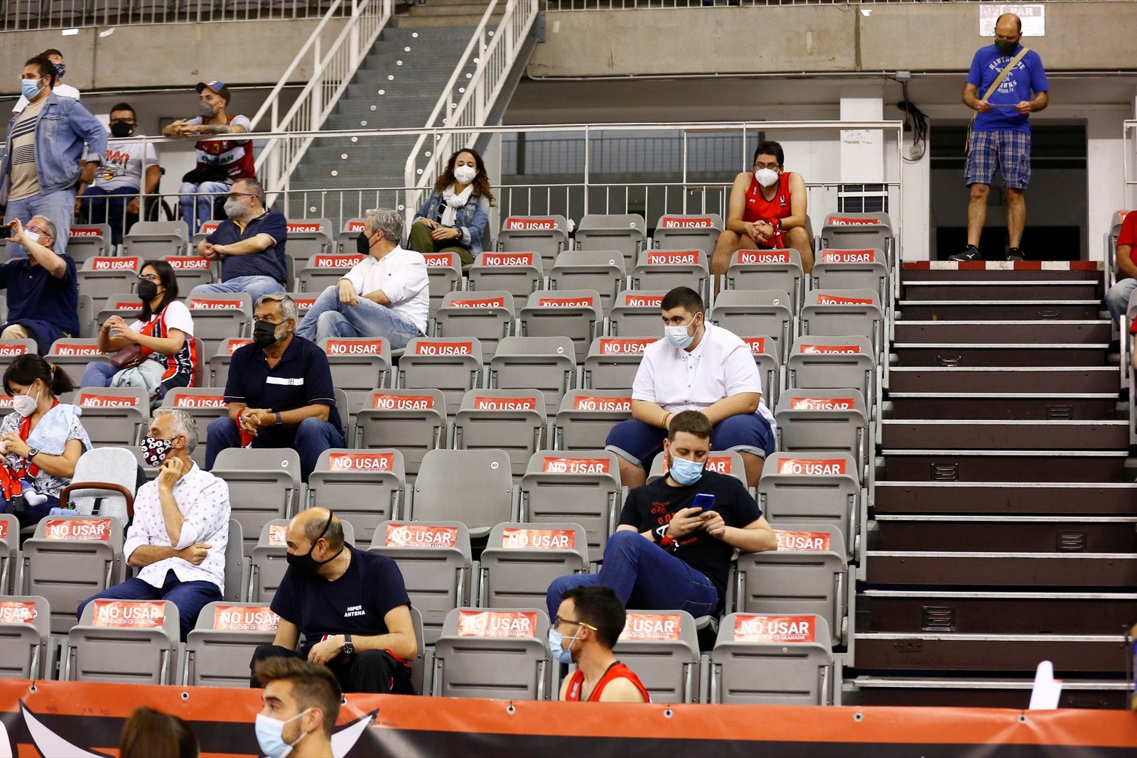 Fotos: Búscate en la grada del Palacio de los Deportes