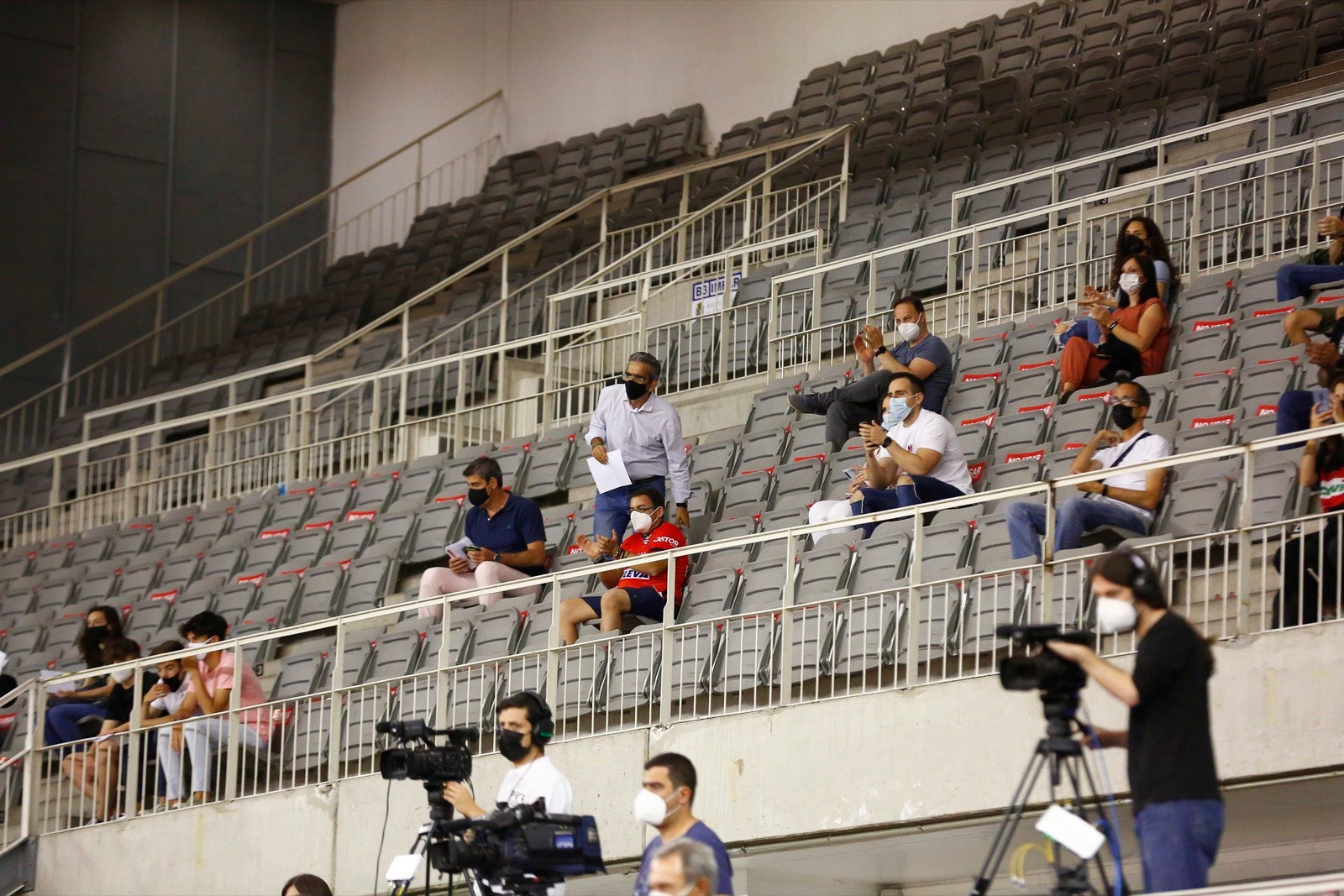 Fotos: Búscate en la grada del Palacio de los Deportes