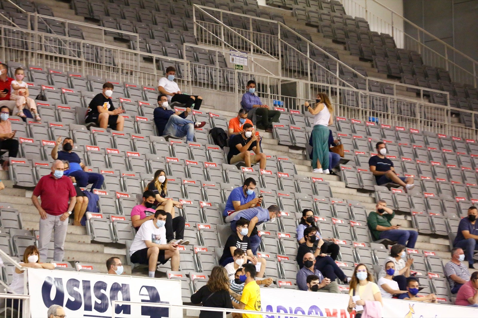 Fotos: Búscate en la grada del Palacio de los Deportes