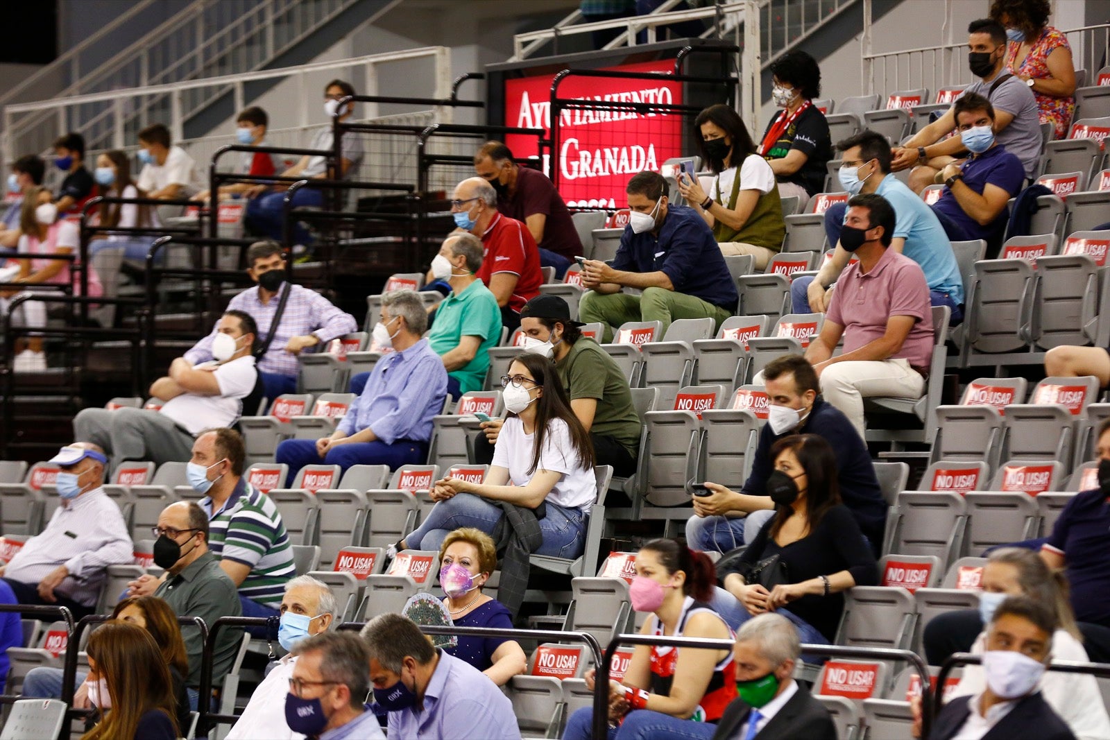 Fotos: Búscate en la grada del Palacio de los Deportes