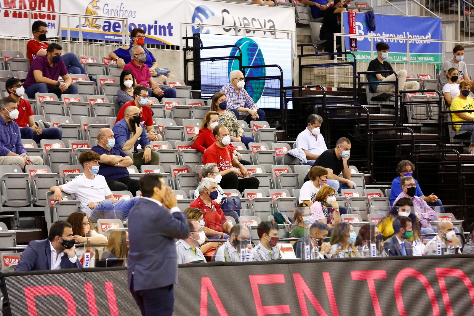 Fotos: Búscate en la grada del Palacio de los Deportes