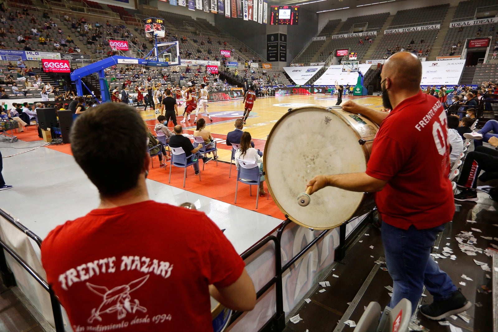 Fotos: Búscate en la grada del Palacio de los Deportes