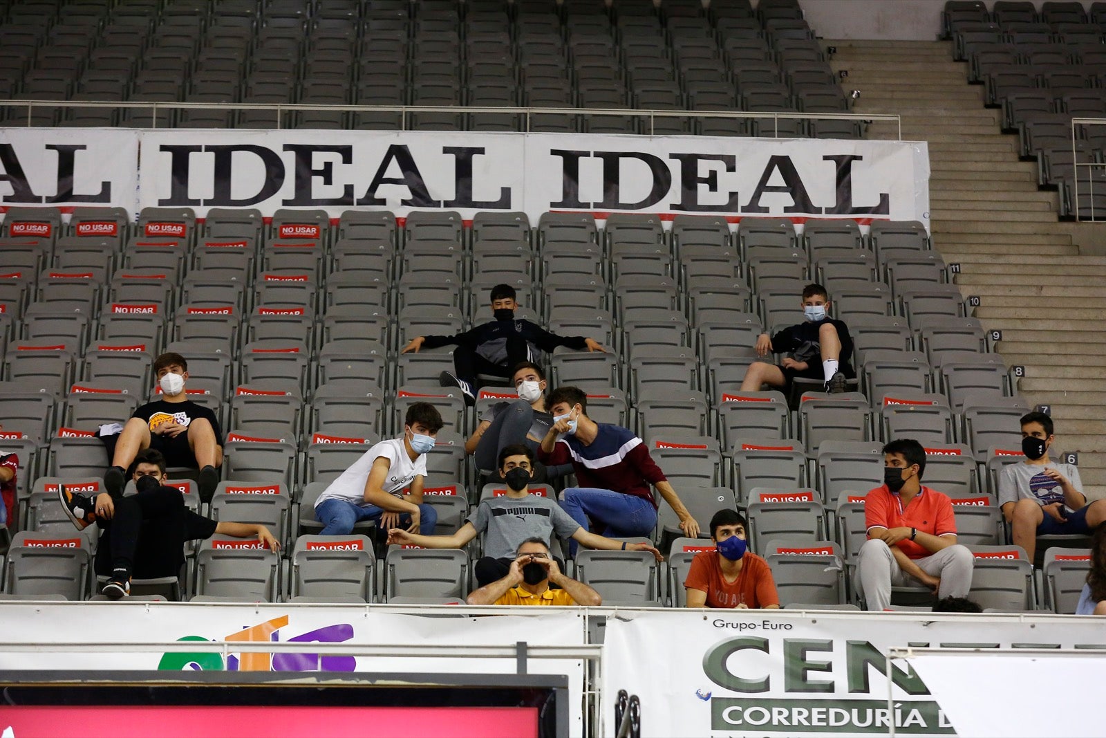 Fotos: Búscate en la grada del Palacio de los Deportes