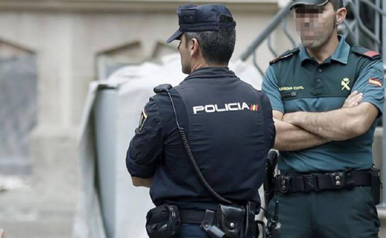 Oposiciones: el Gobierno oferta 2.328 plazas de Policía Nacional y 2.091 para la Guardia Civil.