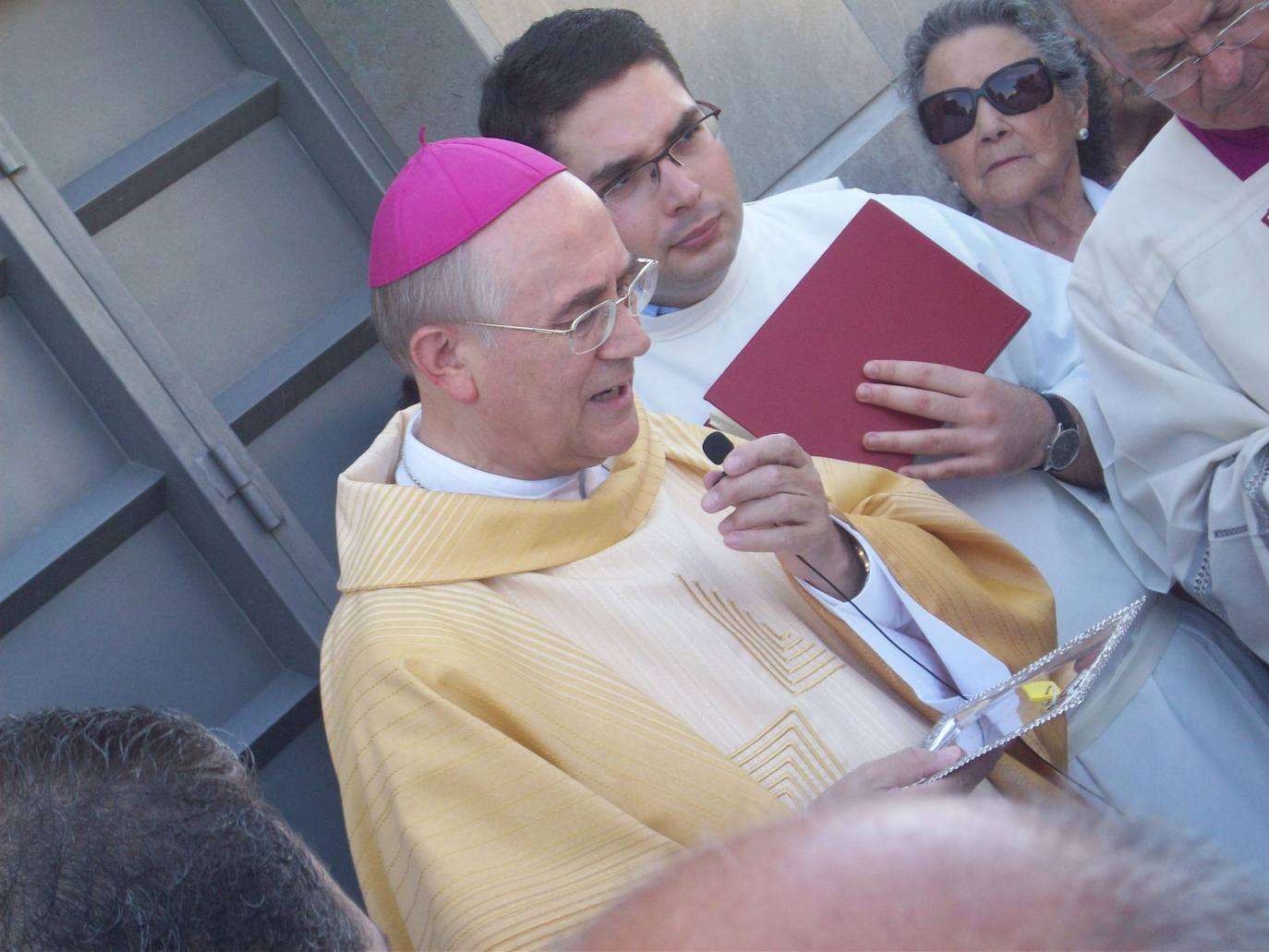 El obispo Adolfo González Montes en un acto.