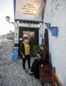 Imagen secundaria 2 - Momentos previos a la actuación en la Venta del Gallo. 