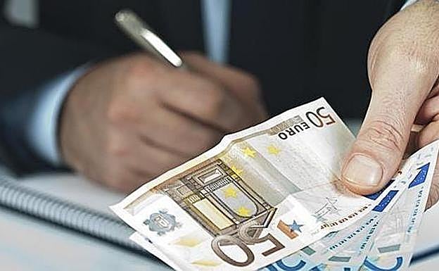 Prestaciones: Cuándo se cobran las pensiones de la Seguridad Social y las prestaciones del SEPE