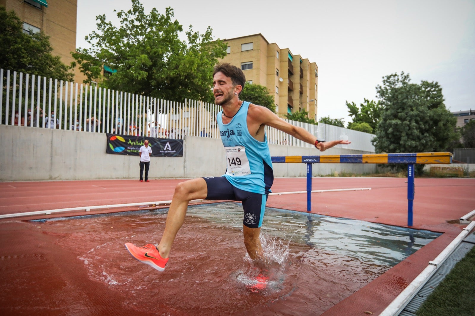 Gran jornada de atletismo en el estadio de la Juventud.