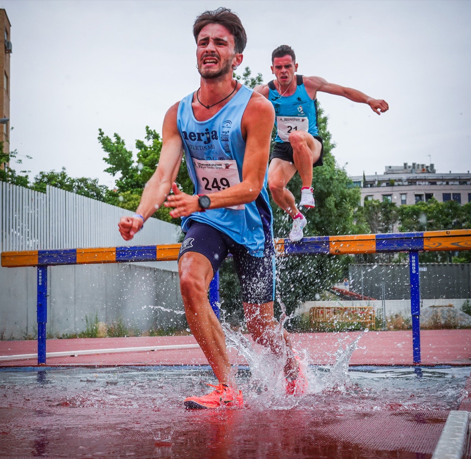 Gran jornada de atletismo en el estadio de la Juventud.