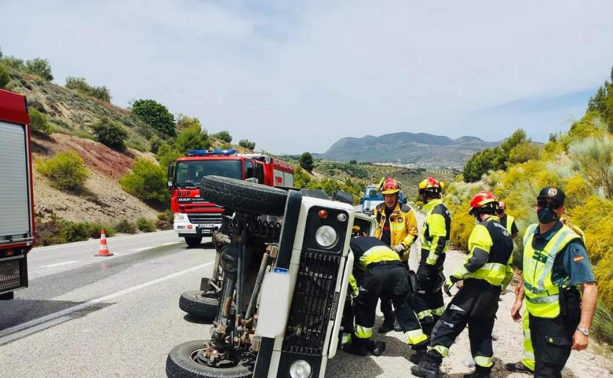 Al lugar se desplazaron Bomberos, Guardia Civil y Policía Local de Huelma.