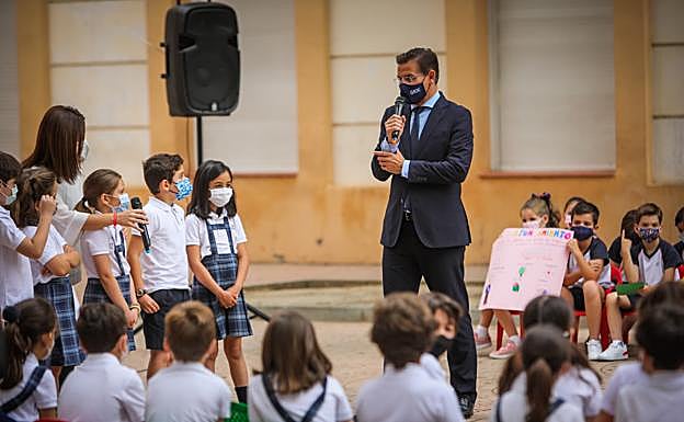 Salvador trata de ganar tiempo y el PP le recuerda que los plazos lo marcan ellos